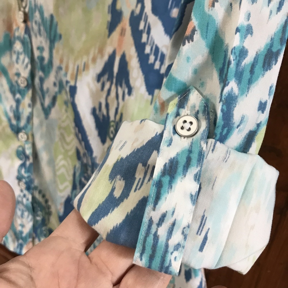 Chicos NO IRON Art To Wear Abstract Button Down Blouse EUC Sz 4/6 Petite - Picture 5 of 8